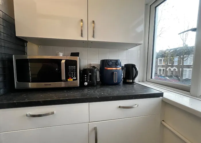 1-Bed Flat With Fast Wi-Fi In Prime Location 15Mins From Central London