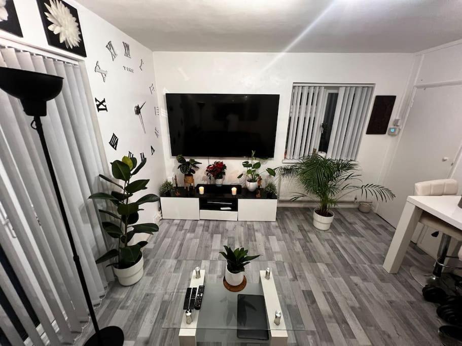 1-bed Flat With Fast Wi-fi In Prime Location 15mins From Appartement Londres